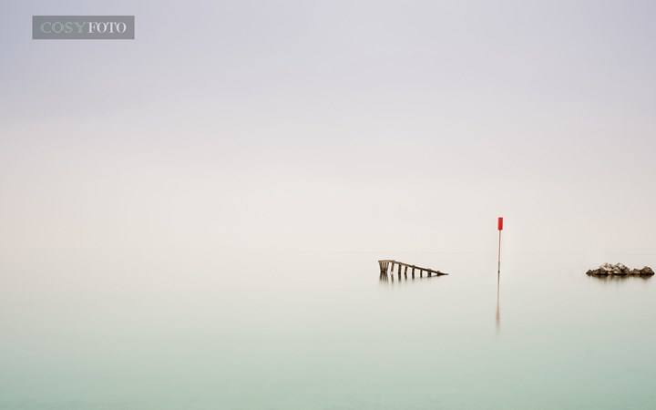 Use simple background