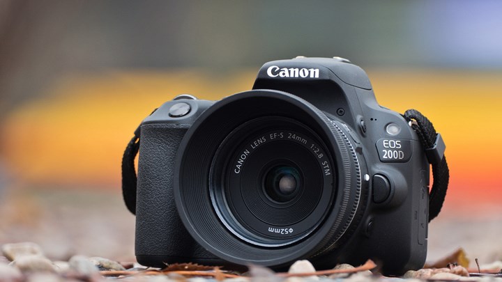 Canon EOS 200D